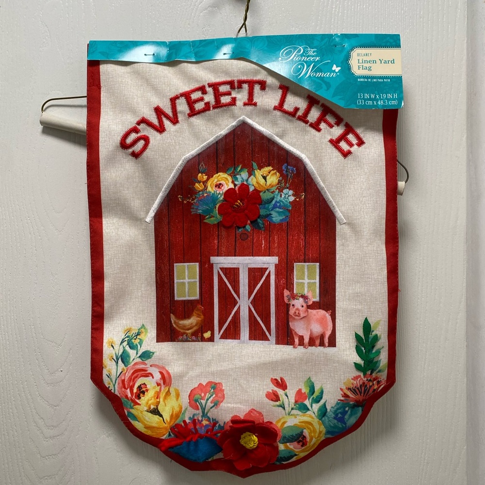 Pioneer Woman yard flag